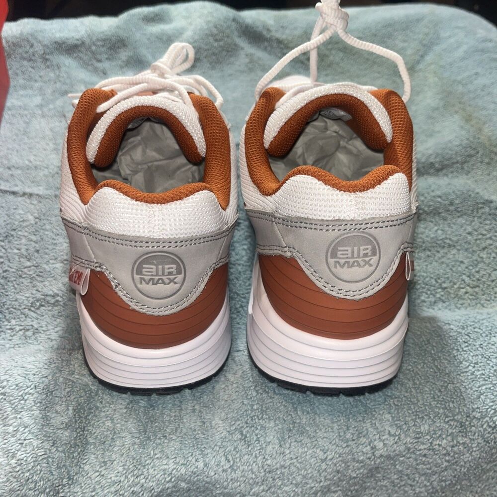 Size 10 - NCAA x Nike Air Max Verse Texas - Picture 4 of 16